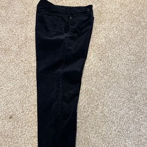 J. McLaughlin Black Watson velvet jean in Black size 12 like new
